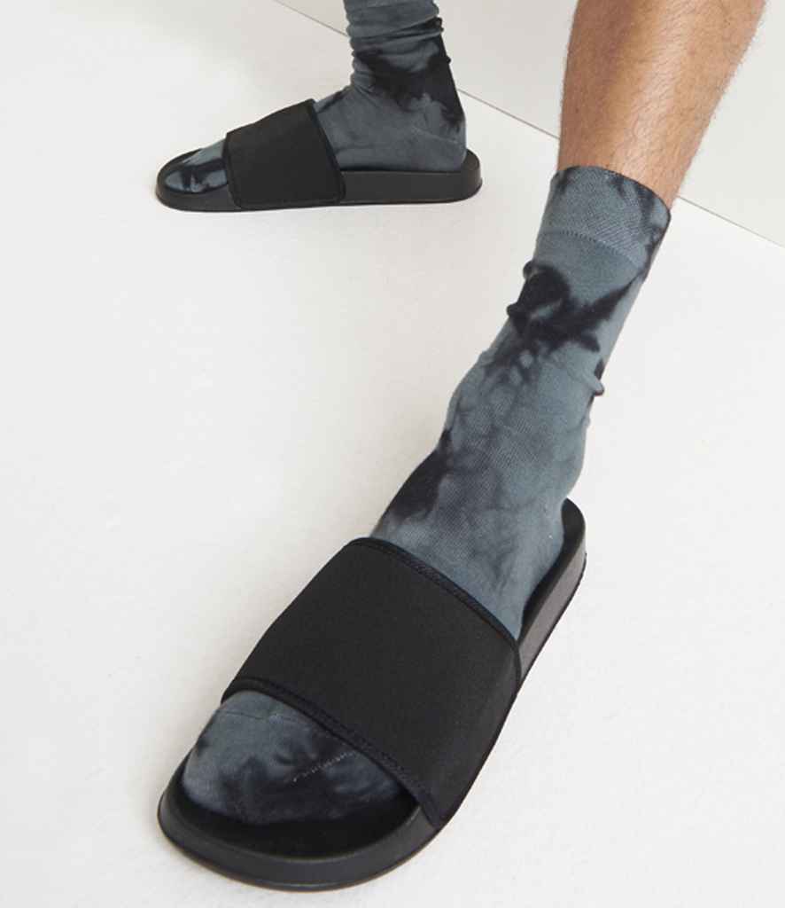 JC09220JBK20MODEL20120HERO.jpg JC09220JBK20MODEL20120HERO.jpg